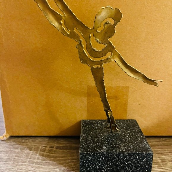 Handmade Hammered Brass 8" Ice Skater Figure on 3" x 3" Base - Picture 6 of 10